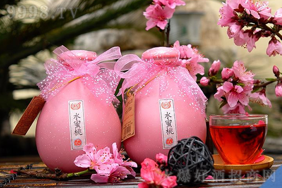 12���S�ϻ����ƃr(ji��)���S��ˮ���Ҿ�Ůʿ�ƵͶȾ�330ml�r(ji��)�񣬶����X��