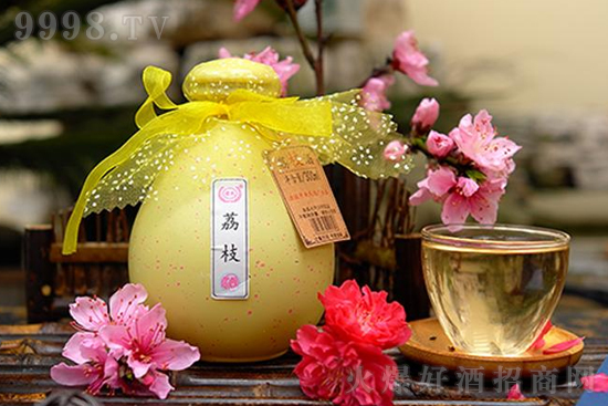 12���S�ϻ����ƃr���S����֦����ƵͶȾƻ�����300ml�r�񣬶����X��